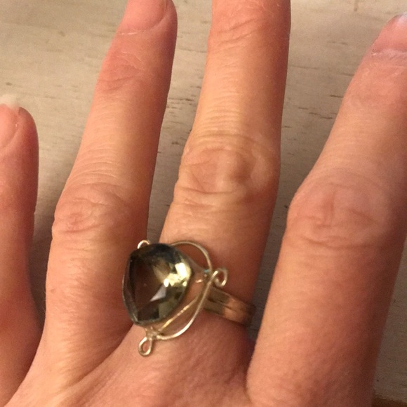 Sterling silver ring size 8 1/2 - Picture 2 of 2